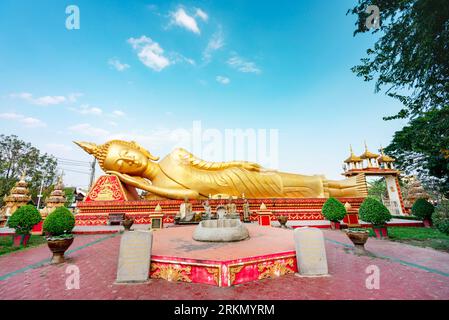 Das Hotel liegt in einem separaten Gehege, direkt neben dem Ort der Großen Goldenen Stupa, errichtet im dritten Jahrhundert n. Chr., ein wichtiges nationales Monument in La Stockfoto