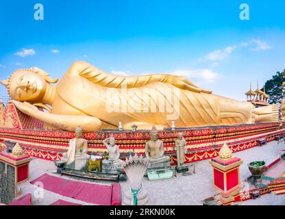 Das Hotel liegt in einem separaten Gehege, direkt neben dem Ort der Großen Goldenen Stupa, errichtet im dritten Jahrhundert n. Chr., ein wichtiges nationales Monument in La Stockfoto