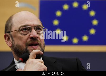 Bildnummer: 56903371  Datum: 17.01.2012  Copyright: imago/Xinhua (120117) -- STRASBOURG, Jan. 17, 2012 (Xinhua) -- New President of the European Parliament Martin Schulz attends a press conference in Strasbourg, France, on Jan. 17, 2012.   (Xinhua/Zhou Lei) (nxl) FRANCE-STRASBOURG-EUROPEAN PARLIAMENT-NEW PRESIDENT-SCHULZ-PRESS CONFERENCE PUBLICATIONxNOTxINxCHN People Politik EU Europaparlament Parlament Europa Wahl Porträt premiumd xbs x1x 2012 quer     56903371 Date 17 01 2012 Copyright Imago XINHUA  Strasbourg Jan 17 2012 XINHUA New President of The European Parliament Martin Schulz Attends Stock Photo