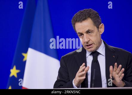 Bildnummer: 56988148  Datum: 30.01.2012  Copyright: imago/Xinhua (120131) -- BRUSSELS, Jan. 31, 2012 (Xinhua) -- French President Nicolas Sarkozy addresses a press conference after EU s informal summit at EU headquarters in Brussels, capital of Belgium, Jan 30, 2012. All EU member states except Britain and the Czech Republic would join and sign a new fiscal treaty designed to enshrine tighter deficit and debt discipline, European Council President Herman Van Rompuy said here late on Monday. (Xinhua/Thierry Monasse)(yt) BELGIUM-EU-SUMMIT PUBLICATIONxNOTxINxCHN People Politik xda x0x premiumd Po Stock Photo