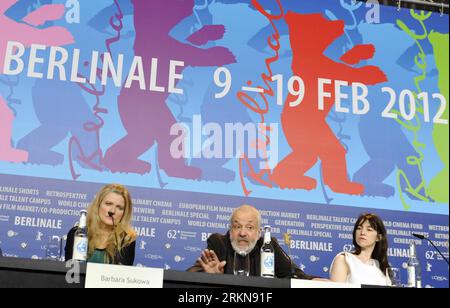 Bildnummer: 57043538  Datum: 09.02.2012  Copyright: imago/Xinhua (120209) -- BERLIN, Feb. 9, 2012 (Xinhua) -- British director and Jury president Mike Leigh (C), German actress and singer Barbara Sukowa (L) and Franco-British actress Charlotte Gainsbourg attend a press conference in Berlin, capital of Germany, on Feb. 9, 2012. The 62nd Berlinale film festival kicked off here Thursday. (Xinhua/Ma Ning) (zl) GERMANY-BERLIN-FILM FESTIVAL-JURY PUBLICATIONxNOTxINxCHN Kultur Entertainment People Film 62. Internationale Filmfestspiele Berlinale Berlin PK x0x xst 2012 quer Highlight premiumd      5704 Stock Photo