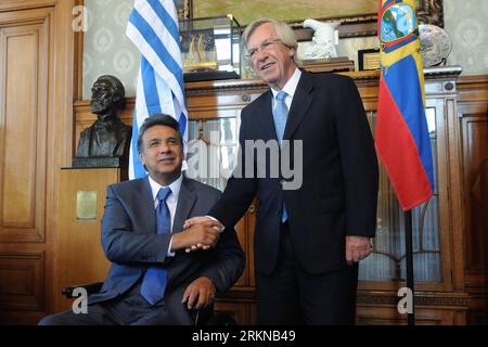 Bildnummer: 57071009 Datum: 14.02.2012 Copyright: imago/Xinhua (120214) -- MONTEVIDEO, 14. Februar 2012 (Xinhua) -- der Vizepräsident von Uruguay Danilo Astori (R) begrüßt seinen Amtskollegen von Ecuador Lenin Moreno Garces (L) vor ihrem Treffen im Legislativpalast in Montevideo, der Hauptstadt von Uruguay, am 14. Februar 2012. (Xinhua/Nicolas Celaya) (zx) URUGUAY-MONTEVIDEO-ECUADOR-MEETING PUBLICATIONxNOTxINxCHN People Politik x0x xst 2012 quer 57071009 Datum 14 02 2012 Copyright Imago XINHUA Montevideo 14. Februar 2012 XINHUA der Vizepräsident von Uruguay Danilo Astori begrüßt seinen Teil von Ecuador Lenin Stockfoto