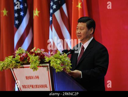 Bildnummer: 57080612 Datum: 16.02.2012 Copyright: imago/Xinhua (120217) -- LOS ANGELES, 16. Februar 2012 (Xinhua) -- der chinesische Vizepräsident Xi Jinping hält am 16. Februar 2012 eine Rede auf dem Begrüßungsbankett, das von einheimischen Chinesen aus Übersee in Los Angeles, USA, abgehalten wird. (Xinhua/Liu Jiansheng)(zkr) U.S.-CHINA-XI JINPING-LOS ANGELES-WELCOME BANKETT PUBLICATIONxNOTxINxCHN People Politik USA xbs x0x 2012 quer premiumd 57080612 Datum 16 02 2012 Copyright Imago XINHUA Los Angeles 16. Februar 2012 XINHUA chinesischer Vizepräsident Xi Jinping hält eine Rede BEIM Welcome Bankquet Hero von Local O Stockfoto