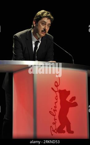 Bildnummer: 57088351  Datum: 18.02.2012  Copyright: imago/Xinhua (120218) -- BERLIN, Feb. 18, 2012 (Xinhua) -- Portuguese director Miguel Gomes speaks after receiving the Alfred Bauer Prize in the film Tabu during the awards ceremony at the 62nd Berlinale International Film Festival in Berlin, capital of Germany, Feb. 18, 2012. Alfred Bauer Prize awarded in memory of the festival founder, for a work of particular innovation.(Xinhua/Ma Ning) (yt) GERMANY-BERLINALE FILM FESTIVAL-AWARDS CEREMONY PUBLICATIONxNOTxINxCHN Kultur Entertainment People Film 62. Internationale Filmfestspiele Berlinale Be Stock Photo