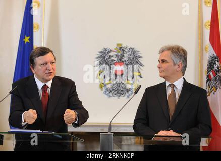 Bildnummer: 57219786  Datum: 05.03.2012  Copyright: imago/Xinhua (120305)-- VIENNA, March 5, 2012 (Xinhua) -- Austrian Chancellor Werner Faymann (R) and visiting President of European Commission Jose Manuel Barroso attend a press conference in Vienna, capital of Austria on March 5, 2012. (Xinhua/Xu Liang)(yt) AUSTRIA-VIENNA-BARROSO-VISIT PUBLICATIONxNOTxINxCHN People Politik x0x xst premiumd 2012 quer Highlight      57219786 Date 05 03 2012 Copyright Imago XINHUA  Vienna March 5 2012 XINHUA Austrian Chancellor Werner Faymann r and Visiting President of European Commission Jose Manuel Barroso a Stock Photo