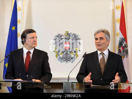 Bildnummer: 57219782  Datum: 05.03.2012  Copyright: imago/Xinhua (120305)-- VIENNA, March 5, 2012 (Xinhua) -- Austrian Chancellor Werner Faymann (R) and visiting President of European Commission Jose Manuel Barroso attend a press conference in Vienna, capital of Austria on March 5, 2012. (Xinhua/Xu Liang)(yt) AUSTRIA-VIENNA-BARROSO-VISIT PUBLICATIONxNOTxINxCHN People Politik x0x xst premiumd 2012 quer      57219782 Date 05 03 2012 Copyright Imago XINHUA  Vienna March 5 2012 XINHUA Austrian Chancellor Werner Faymann r and Visiting President of European Commission Jose Manuel Barroso attend a Pr Stock Photo