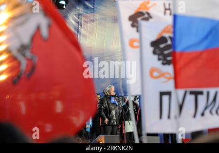 Bildnummer: 57221844  Datum: 05.03.2012  Copyright: imago/Xinhua (120306) -- MOSCOW, Mar. 06, 2012 (Xinhua) -- Supporters of Russian Prime Minister and presidential candidate Vladimir Putin rally at the central Manezhnaya Square just outside the Kremlin as they celebrate his victory in Moscow, Russia, Monday, March 5, 2012. (Xinhua/Li Yong) (hcs) RUSSIA-MOSCOW-ELECTION-PUTIN-CELEBRATION PUBLICATIONxNOTxINxCHN Politik Gesellschaft Wahl Wahlen Russland Wahlsieg Jubel Feier xdp x0x 2012 quer      57221844 Date 05 03 2012 Copyright Imago XINHUA  Moscow Mar 06 2012 XINHUA Supporters of Russian Prim Stock Photo