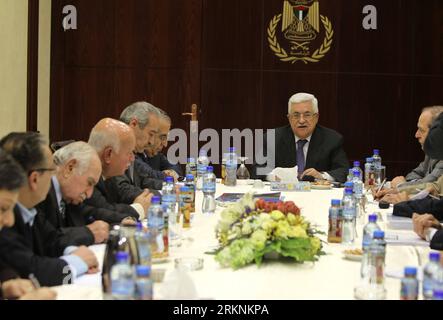 Bildnummer: 57286050  Datum: 07.03.2012  Copyright: imago/Xinhua (120307) -- RAMALLAH, March 7, 2012 (Xinhua) -- Palestinian President Mahmoud Abbas chairs a meeting of the executive committee of Palestinian Liberation Organization (PLO) in the West Bank city of Ramallah, on March 7, 2012. (Xinhua/Fadi Arouri) (zx) MIDEAST-WEST BANK-ABBAS-PLO-MEETING PUBLICATIONxNOTxINxCHN People Politik xcb x0x 2012 quer premiumd      57286050 Date 07 03 2012 Copyright Imago XINHUA  Ramallah March 7 2012 XINHUA PALESTINIAN President Mahmoud Abbas Chairs a Meeting of The Executive Committee of PALESTINIAN Libe Stock Photo