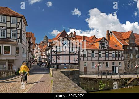 Fachwerkhäuser an der Werra, Deutsche Holzrahmenstraße, Deutschland, Niedersachsen, Hannoversch Muenden Stockfoto