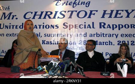 Bildnummer: 57684726  Datum: 26.03.2012  Copyright: imago/Xinhua (120326) -- SRINAGAR, March 26, 2012 (Xinhua) -- Christof Heyns (3rd R), Special Rapporteur of the United Nations (UN), attends a press briefing in Srinagar, summer capital of Indian-controlled Kashmir, March 26, 2012. The UN Rapporteur visited Indian-controlled Kashmir on Monday to examine situations of extrajudicial, summary or arbitrary executions, officials said Sunday. (Xinhua/Javed Dar) (cl) INDIA-KASHMIR-SRINAGAR-UN RAPPORTEUR PUBLICATIONxNOTxINxCHN People Politik x0x xst 2012 quer      57684726 Date 26 03 2012 Copyright I Stock Photo