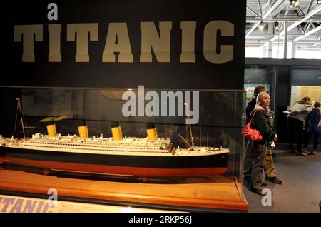 Bildnummer: 57896110  Datum: 14.04.2012  Copyright: imago/Xinhua (120414) -- HALIFAX, April 14, 2012 (Xinhua) -- Visitors visit the Maritime Museum of the Atlantic in Halifax, Canada, April 14, 2012. Halifax, a port city located on the eastern coast of Canada, has an intricate connection between the unsinkable Titanic. The initial search and rescue efforts for survivors were launched from Halifax, first 2 boats were sent from here - Mackay-Bennett and Minia, recovered 323 bodies. Today, there are 150 Titanic victims rested in Halifax, in the Fairview Lawn, Mount Olivet and Baron de Hirch cemet Stock Photo