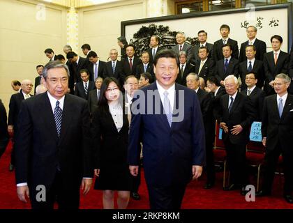 Bildnummer: 57928375 Datum: 24.04.2012 Copyright: imago/Xinhua (120424) -- PEKING, 24. April 2012 (Xinhua) -- der chinesische Vizepräsident Xi Jinping (R Front) trifft sich mit der Delegation der Japanischen Vereinigung zur Förderung des internationalen Handels von 2012 unter der Leitung von Kono Yohei, Leiter der Vereinigung und ehemaliger Sprecher des Repräsentantenhauses, in der Großen Halle des in Peking, Hauptstadt von China, 24. April 2012.(Xinhua/Li Xueren) (zkr) CHINA-PEKING-XI JINPING-JAPAN DELEGATION-MEETING(CN) PUBLICATIONxNOTxINxCHN People Politik x0x xst 2012 quer 57928375 Datum 24 04 2012 Copyright Imago XINHUA Stockfoto