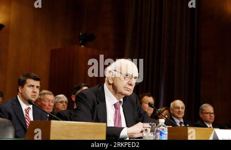 Bildnummer: 57973780  Datum: 09.05.2012  Copyright: imago/Xinhua (120509) -- WASHINGTON D.C., May 9, 2012 (Xinhua) -- Former Federal Reserve Board Chairman Paul Volcker (Front) testifies during a hearing before the Financial Institutions and Consumer Protection Subcommittee of Senate Banking, Housing and Urban Affairs Committee in Washington D.C., the United States, on May 9, 2012. (Xinhua/Fang Zhe) US-WASHINGTON-PAUL VOLCKER-HEARING PUBLICATIONxNOTxINxCHN People Politik Wirtschaft Anhörung xjh x0x premiumd 2012 quer      57973780 Date 09 05 2012 Copyright Imago XINHUA  Washington D C May 9 20 Stock Photo