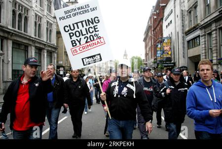 Bildnummer: 57977054  Datum: 10.05.2012  Copyright: imago/Xinhua (120510) -- LONDON, May 10, 2012 (Xinhua) -- Off-duty police officers take part in a protest against proposed changes to their pay and conditions in London, the United Kingdom, May 10, 2012. (Xinhua/Bimal Gautam) UK-LONDON-POLICE-PROTEST PUBLICATIONxNOTxINxCHN Politik Demo Protest Polizei Polizist xjh x0x premiumd 2012 quer      57977054 Date 10 05 2012 Copyright Imago XINHUA  London May 10 2012 XINHUA off Duty Police Officers Take Part in a Protest against proposed Changes to their Pay and Conditions in London The United Kingdom Stock Photo