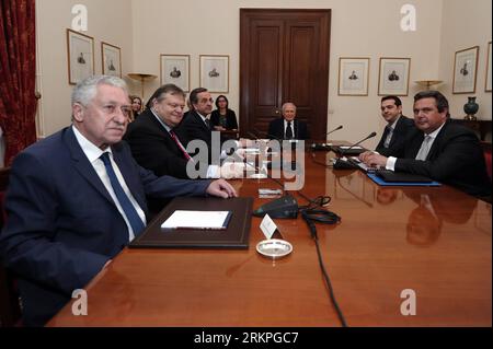 Bildnummer: 57991469  Datum: 15.05.2012  Copyright: imago/Xinhua (120515) -- ATHENS, May 15, 2012 (Xinhua) -- (L-R) Leader of the Democratic Left party Fotis Kouvelis, head of the Socialist PASOK party Evangelos Venizelos, leader of Conservatives New Democracy party Antonis Samaras, Greek President Karolos Papoulias, leader of the Coalition of the Radical Left party Alexis Tsipras and leader of the Independent Greeks Panos Kammenos are seen during a political party leaders meeting at the Presidential Palace in Athens, Greece, May 15, 2012. Greek President Papoulias held the meeting Tuesday in Stock Photo