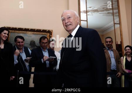 Bildnummer: 57991471  Datum: 15.05.2012  Copyright: imago/Xinhua (120515) -- ATHENS, May 15, 2012 (Xinhua) -- Greek President Carolos Papoulias arrives for a political party leaders meeting at the Presidential Palace in Athens, Greece, May 15, 2012. Papoulias held the meeting Tuesday in order to push for the formation of a coalition government. (Xinhua/Aris Messinis/pool) GREECE-POLITICS-TALKS PUBLICATIONxNOTxINxCHN People Politik Regierungsbildung Regierung x1x xst premiumd 2012 quer      57991471 Date 15 05 2012 Copyright Imago XINHUA  Athens May 15 2012 XINHUA Greek President Carolos Papoul Stock Photo