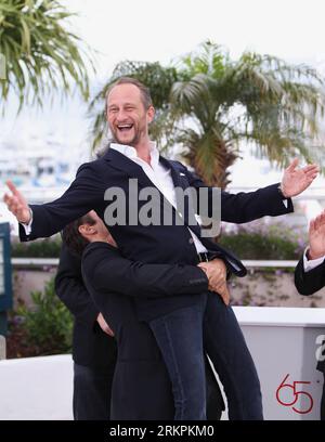 Bildnummer: 58016669  Datum: 22.05.2012  Copyright: imago/Xinhua (120522) -- CANNES, May 22, 2012 (Xinhua) -- Belgian actor Benoit Poelvoorde poses during the photocall for Le Grand Soir at the 65th Cannes Film Festival, in Cannes, France, 22 May 2012. The movie is presented in the Un Certain Regard section of the festival, which runs from 16 to 27 May. (Xinhua/Gao Jing) (jl) FRANCE-CANNES-FILM FESTIVAL-PHOTOCALL-LE GRAND SOIR PUBLICATIONxNOTxINxCHN Kultur Entertainment People Film 65. Internationale Filmfestspiele Cannes Photocall x0x xst 2012 hoch      58016669 Date 22 05 2012 Copyright Imag Stock Photo