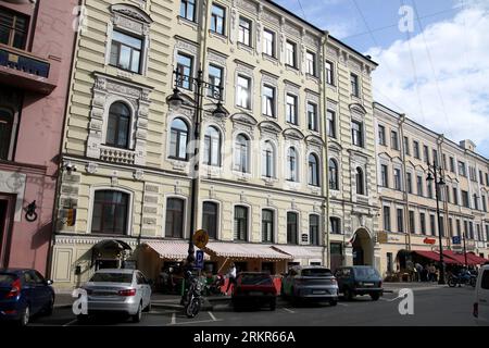 Saint Petersburg, Russia. 25th Aug, 2023. Cars and motorcycles are parked on Vosstaniya Street, in the center of Saint Petersburg, in a paid parking lot near an old residential building, the Chebyshev House. Credit: SOPA Images Limited/Alamy Live News Stock Photo