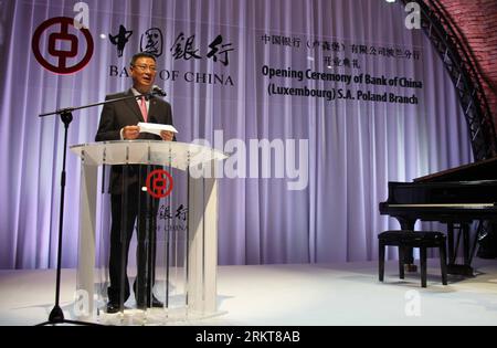 Bildnummer: 58404333 Datum: 29.08.2012 Copyright: imago/Xinhua (120829) -- WARSCHAU, 29. August 2012 (Xinhua) -- Präsident der Bank of China Li Lihui spricht zur Eröffnungszeremonie der Bank of China (Luxembourg) S.A. Polen Niederlassung in Warschau, Polen, 29. August 2012. Die Niederlassung Polen der Bank of China wurde hier ab dem 6. Juni dieses Jahres eröffnet. (Xinhua/Gao Fan) (lyx) POLEN-WARSCHAU-BANK VON CHINA-POLEN FILIALERÖFFNUNGSZEREMONIE PUBLICATIONxNOTxINxCHN People Politik Wirtschaft Eröffnung x0x xgw Premiumd 2012 quer 58404333 Datum 29 08 2012 Copyright Imago XINHUA Warschau August 29 2012 XINHUA Presiden Stockfoto