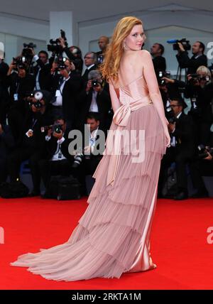 Bildnummer: 58416230  Datum: 02.09.2012  Copyright: imago/Xinhua VENICE, Sept. 1, 2012 - U.S. actress Madisen Beaty arrives before the premiere of The Master at the 69th Venice International Film Festival in Venice, Italy, Sept. 1, 2012.  ITALY-VENICE-FILM FESTIVAL- THE MASTER -PREMIERE PUBLICATIONxNOTxINxCHN Kultur Entertainment Film people 69. Filmfestspiele Venedig Photocall xas x1x Einzelbild Freisteller premiumd 2012 hoch     58416230 Date 02 09 2012 Copyright Imago XINHUA Venice Sept 1 2012 U S actress Madisen Beaty arrives Before The Premiere of The Master AT The 69th Venice Internation Stock Photo