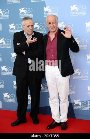 Bildnummer: 58433900  Datum: 05.09.2012  Copyright: imago/Xinhua (120905) -- VENICE, Sept. 5, 2012 (Xinhua) -- Italian director Marco Bellocchio (L) and actor Toni Servillo poses at the photocall for the film Bella Addormentata at the 69th Venice International Film Festival in Venice, Italy, Sept. 5, 2012. (Xinhua/Wang Qingqin) ITALY-VENICE-FILM FESTIVAL- BELLA ADDORMENTATA PUBLICATIONxNOTxINxCHN Kultur Entertainment People Film 69. Internationale Filmfestspiele Venedig Photocall premiumd x0x xmb 2012 hoch      58433900 Date 05 09 2012 Copyright Imago XINHUA  Venice Sept 5 2012 XINHUA Italian Stock Photo