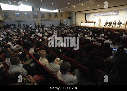 Bildnummer: 58470964  Datum: 14.09.2012  Copyright: imago/Xinhua (120914) -- TOKYO, Sept. 14, 2012 (Xinhua) -- Secretary general of the main opposition Liberal Democratic Party (LDP) Nobuteru Ishihara, former Foreign Minister Nobutaka Machimura, former Defense Minister Shigeru Ishiba, former Japanese Prime Minister Shinzo Abe and Hayashi Yoshimasa, member of the House of Councillors in the Diet of Japan, attend a meeting at the headquaters of Liberal Democratic Party (LDP) in Tokyo, capital of Japan, on Sept. 14, 2012. The five candidates will run in the presidential election of the main oppos Stock Photo