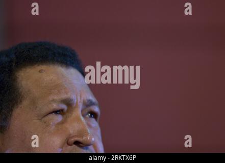 Bildnummer: 58562002  Datum: 06.10.2012  Copyright: imago/Xinhua President Hugo Chavez addresses the media in Caracas, Venezuela, Oct. 6, 2012. Venezuela will hold Presidential elections on Oct. 7. (Xinhua/David de la Paz) VENEZUELA-CARACAS-ELECTIONS-CHAVEZ PUBLICATIONxNOTxINxCHN Wahlkampf Wahl Präsidentschaftswahl  people Politik Porträt x1x xds 2012 quer     58562002 Date 06 10 2012 Copyright Imago XINHUA President Hugo Chavez addresses The Media in Caracas Venezuela OCT 6 2012 Venezuela will Hold Presidential Elections ON OCT 7 XINHUA David de La Paz Venezuela Caracas Elections Chavez PUBLI Stock Photo