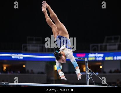 25. August 2023: Leanne Wong nimmt an den ungleichmäßigen Parallelbars am ersten Woman's Day der US-Turnermeisterschaften 2023 in der SAP Arena in San Jose, KALIFORNIEN, Teil. Kyle Okita/CSM Credit: CAL Sport Media/Alamy Live News Stockfoto