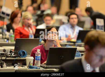 Bildnummer: 58672293  Datum: 06.11.2012  Copyright: imago/Xinhua BOSTON -- Journalists watch the live broadcast of US presidential elections at a media center of election night rally in Boston, Massachusetts Nov. 6, 2012. The incumbent Barack Obama has won re-election in the U.S. presidential race, TV networks projected on Tuesday. (Xinhua/Wang Lei) US-BOSTON-PRESIDENTIAL ELECTIONS-MEDIA PUBLICATIONxNOTxINxCHN Politik USA Wahl Präsidentschaftswahl Medien x0x xub 2012 quer     58672293 Date 06 11 2012 Copyright Imago XINHUA Boston Journalists Watch The Live Broadcast of U.S. Presidential Electi Stock Photo