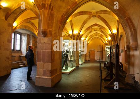 Bildnummer: 58674553  Datum: 07.11.2012  Copyright: imago/Xinhua (121107) -- LUXEMBOURG, Nov. 7, 2012 (Xinhua) -- Photo taken on Nov. 4, 2012 shows the indoor scene of Vianden Castle, Luxembourg. Vianden Castle was built between the 11th and 14th century on the foundations of a Roman castle and a Carolingian refuge. It is one of the largest and most beautiful feudal residences during the Romanesque and Gothic periods in Europe. (Xinhua/Yan Ting)(zjl) LUXEMBOURG-VIANDEN CASTLE PUBLICATIONxNOTxINxCHN Reisen Schloss xbs x0x 2012 quer      58674553 Date 07 11 2012 Copyright Imago XINHUA  Luxembour Stock Photo