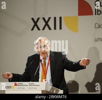 Bildnummer: 58710655  Datum: 16.11.2012  Copyright: imago/Xinhua (121116) -- MADRID, Nov. 16, 2012 (Xinhua) -- Jose Angel Gurria, the Secretary General of the Organization for Economic Cooperation and Development (OECD), addresses the 2012 Ibero-American Summit in Cadiz, Spain, on Nov. 16, 2012. The 2012 Ibero-American Summit kicked off in the Spanish city of Cadiz on Friday to focus on the ongoing economic crisis and the need for Spain and Portugal to boost their investment in Latin America. (Xinhua/Xie Haining) (lr) SPAIN-CADIZ-THE 2012 IBERO-AMERICAN SUMMIT PUBLICATIONxNOTxINxCHN Politik pe Stock Photo