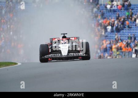 AlphaTauri Reservefahrer Liam Lawson im dritten Training vor dem Großen Preis der Niederlande auf dem Circuit Zandvoort CM.com in Zandvoort, Niederlande. Bilddatum: Samstag, 26. August 2023. Stockfoto