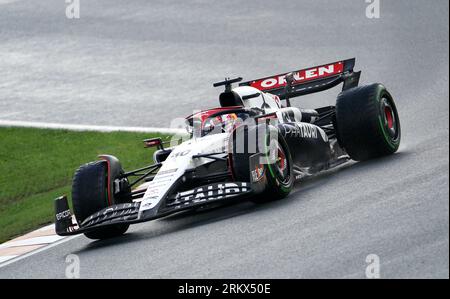 AlphaTauri Reservefahrer Liam Lawson im dritten Training vor dem Großen Preis der Niederlande auf dem Circuit Zandvoort CM.com in Zandvoort, Niederlande. Bilddatum: Samstag, 26. August 2023. Stockfoto