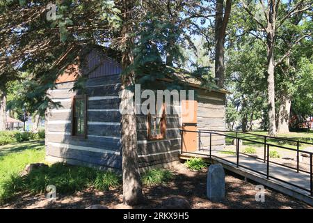 New Prague, United States. 15th Aug, 2023. Log cabin of the first inhabitants of the region from around 1860, New Prague (USA) Credit: Martin Weiser/CTK Photo/Alamy Live News Stock Photo