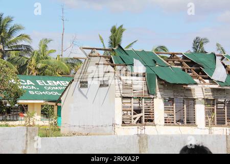 Bildnummer: 58924685 Datum: 16.12.2012 Copyright: imago/Xinhua (121216) -- PROVINZ COMPOSTELA VALLEY, 16. Dezember 2012 (Xinhua) -- Foto aufgenommen am 16. Dezember 2012 zeigt die vom Taifun betroffene Ansicht in der Provinz Compostela Valley auf den Philippinen. Die offizielle Todeszahl des Supertyphoons Bopha (Ortsname Pablo) hat bereits 1020 erreicht, da die Zahl der Vermissten ebenfalls auf 844 gestiegen ist, wie eine Regierungsbehörde am Sonntag mitteilte. (Xinhua/Gao Fei) (cl) PHILIPPINEN-TAIFUN BOPHA-TODESOPFER PUBLICATIONxNOTxINxCHN Gesellschaft Naturkatastrophe Sturm Taifun Wetter Schäden Erstaufführung x0x xmb 2012 quer 58924685 Da Stockfoto