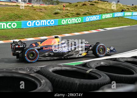 26. August 2023; Circuit Zandvoort, Zandvoort, Nordholland, Niederlande; Formel 1 Heineken Grand Prix 2023; Qualifying Day; Max Verstappen (NED) im RB19 von Oracle Red Bull Racing Stockfoto