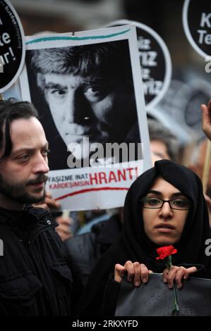 Bildnummer: 59107792  Datum: 19.01.2013  Copyright: imago/Xinhua (130119) -- ISTANBUL, Jan. 19, 2013 (Xinhua) -- hold pictures of Hrant Dink while marching in the rain during a memorial rally in the street in front of Dink s office in Istanbul, Turkey, on Jan. 19, 2013. A large number of took to the streets in Turkish cities of Istanbul, Ankara and Izmir Saturday to commemorate Armenian-Turkish journalist Hrant Dink, who was murdered on Jan. 19, 2007. (Xinhua/Ma Yan) (syq) TURKEY-ISTANBUL-ARMENIAN-TURKISH JOURNALIST-HRANT DINK-MEMORIAL PUBLICATIONxNOTxINxCHN Gesellschaft Gedenken Trauer Todest Stock Photo