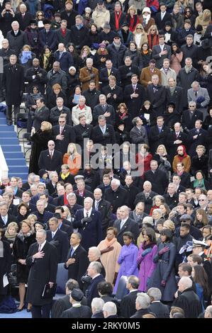 Bildnummer: 59113633  Datum: 21.01.2013  Copyright: imago/Xinhua (130121) -- WASHINGTON D.C., Jan. 21, 2013 (Xinhua) -- U.S. President Barack Obama and guests listen as U.S. singer sings the National Anthem during the presidential inauguration ceremony on the West Front of the U.S. Capitol in Washington D.C., the United States, on Jan. 21, 2013. (Xinhua/Zhang Jun) US-PRESIDENT-INAUGURATION CEREMONY-OBAMA PUBLICATIONxNOTxINxCHN People Politik Eid Vereidigung USA Eid Amtseid x1x xmb 2013 hoch     59113633 Date 21 01 2013 Copyright Imago XINHUA  Washington D C Jan 21 2013 XINHUA U S President Bar Stock Photo