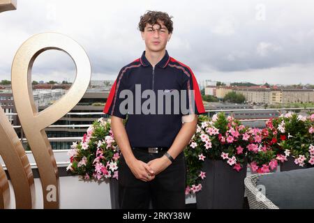 Berlin, Germany. 26th Aug, 2023. Actor Levy Rico Arcos arrives for "Warm-Up Brunch" at the Vienna House acting awards. Credit: Gerald Matzka/dpa/Alamy Live News Stockfoto