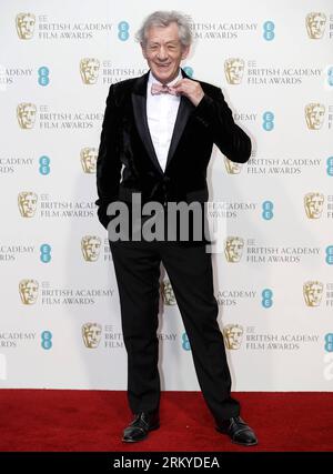 Bildnummer: 59202665  Datum: 10.02.2013  Copyright: imago/Xinhua (130211) -- LONDON, Feb. 10, 2013 (Xinhua) -- Sir Ian McKellen poses in the Press Room of the BAFTA British Academy Film Awards 2013 at the Royal Opera House in London, Britain, on Feb.10, 2013. (Xinhua/Wang Lili)(ctt) BRITAIN-LONDON-FILM-BAFTA-AWARDS 2013 PUBLICATIONxNOTxINxCHN Kultur Entertainment People Film xas x0x 2013 hoch premiumd Aufmacher     59202665 Date 10 02 2013 Copyright Imago XINHUA  London Feb 10 2013 XINHUA Sir Ian McKellen Poses in The Press Room of The BAFTA British Academy Film Awards 2013 AT The Royal Opera Stock Photo