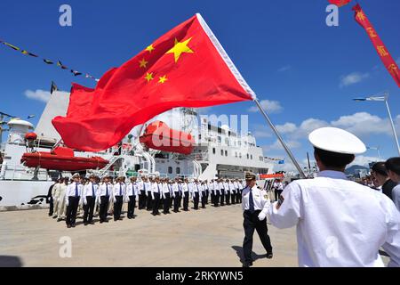 Bildnummer: 59282127 Datum: 28.02.2013 Copyright: imago/Xinhua (130228) -- SANYA, 28. Februar 2013 (Xinhua) -- Mitarbeiter der Marine bereiten sich auf eine Küstenwache-Mission im Hafen von Sanya in der südchinesischen Provinz Hainan vor, 28. Februar 2013. Die drei Marinepatrouillenschiffe Haixun 21, Haixun 31 und Haixun 166 begannen am Donnerstag ihre Küstenwache-Mission im Südchinesischen Meer, eine zweite von der nationalen Seeschifffahrtsbehörde 2013 in diesem Wassergebiet. Die erste Mission wurde vom 15. Januar 2013 bis zum 17. Januar 2013 durchgeführt. (Xinhua/Hou Jiansen) (wjq) CHINA-HAINAN-SÜD-KINN Stockfoto