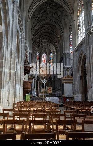 Paris, Frankreich - 14. Juli 2023 - Kirche Saint-Merry (Eglise Saint-Merri, XVI) im gotischen Pariser Stil an der Rue Saint Martin Stockfoto