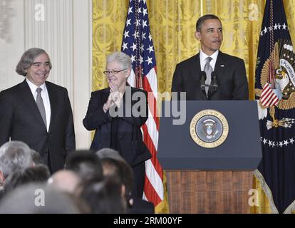 Bildnummer: 59299646  Datum: 04.03.2013  Copyright: imago/Xinhua (130304) -- WASHINGTON D.C., March 4, 2013 (Xinhua) -- U.S. President Barack Obama (R), MIT scientist Ernest Moniz (L) and assistant EPA administrator Gina McCarthy attend a nomination ceremony in the East Room of the White House in Washington D.C., capital of the United States, March 4, 2013. Obama announced Monday that he picked Ernest Moniz to be his next energy secretary and Gina McCarthy to lead the Environmental Protection Agency (EPA). (Xinhua/Zhang Jun) US-WASHINGTON-POLITCIS-OBAMA-NOMINATION PUBLICATIONxNOTxINxCHN Politi Stock Photo