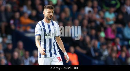 West Bromwich, Großbritannien. 26. August 2023. Okay Yokuślu von West Bromwich Albion nahm am 26. August 2023 am Spiel der EFL Sky Bet Championship zwischen West Bromwich Albion und Middlesbrough in den Hawthorns, West Bromwich, England, Teil. Foto von Stuart Leggett. Nur redaktionelle Verwendung, Lizenz für kommerzielle Nutzung erforderlich. Keine Verwendung bei Wetten, Spielen oder Veröffentlichungen eines einzelnen Vereins/einer Liga/eines einzelnen Spielers. Credit: UK Sports Pics Ltd/Alamy Live News Stockfoto