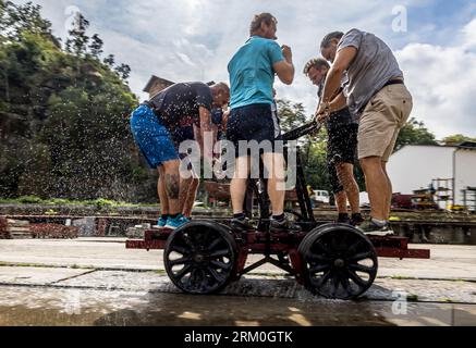 Decin, Tschechische Republik. 26. August 2023. Das zwölfte Jahr der internationalen Meisterschaft der Tschechischen Republik in Handhebel-Draisine-Handwagen-Fahrt fand am 26. August 2023 in Decin, Tschechische Republik, statt. Quelle: Hajek Vojtech/CTK Photo/Alamy Live News Stockfoto