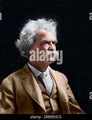 Das Foto zeigt Samuel Langhorne Clemens (Mark Twain), Kopf- und Schulterporträt, nach rechts gerichtet. Ca. 20. Mai 1907 Stockfoto