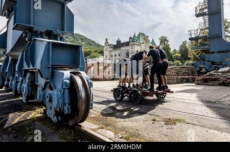 Decin, Tschechische Republik. 26. August 2023. Das zwölfte Jahr der internationalen Meisterschaft der Tschechischen Republik in Handhebel-Draisine-Handwagen-Fahrt fand am 26. August 2023 in Decin, Tschechische Republik, statt. Quelle: Hajek Vojtech/CTK Photo/Alamy Live News Stockfoto