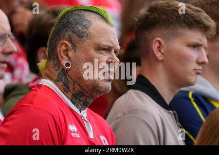 West Bromwich, Großbritannien. 26. August 2023. Ein Middlesbrough-Fan während des Sky Bet Championship-Matches West Bromwich Albion vs Middlesbrough bei den Hawthorns, West Bromwich, Großbritannien, 26. August 2023 (Foto: Steve Flynn/News Images) in West Bromwich, Großbritannien am 26. August 2023. (Foto von Steve Flynn/News Images/SIPA USA) Credit: SIPA USA/Alamy Live News Stockfoto