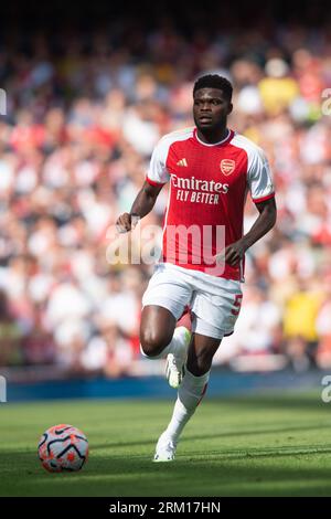 Emirates Stadium, London, UK. 26th Aug, 2023. Premier League Football, Arsenal versus Fulham; Thomas Partey of Arsenal Credit: Action Plus Sports/Alamy Live News Stockfoto
