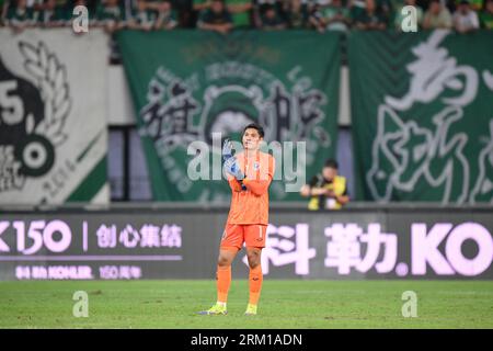 Hangzhou, China. August 2023. Somporn Yos von Port FC in Aktion gesehen während der AFC Champion League Qualifying Play-off Spiel zwischen Zhejiang FC und Port FC im Huzhou Olympic Sports Center. (Endstand; Zhejiang FC 1:0 Port FC) (Foto: Amphol Thongmueangluang/SOPA Images/SIPA USA) Credit: SIPA USA/Alamy Live News Stockfoto